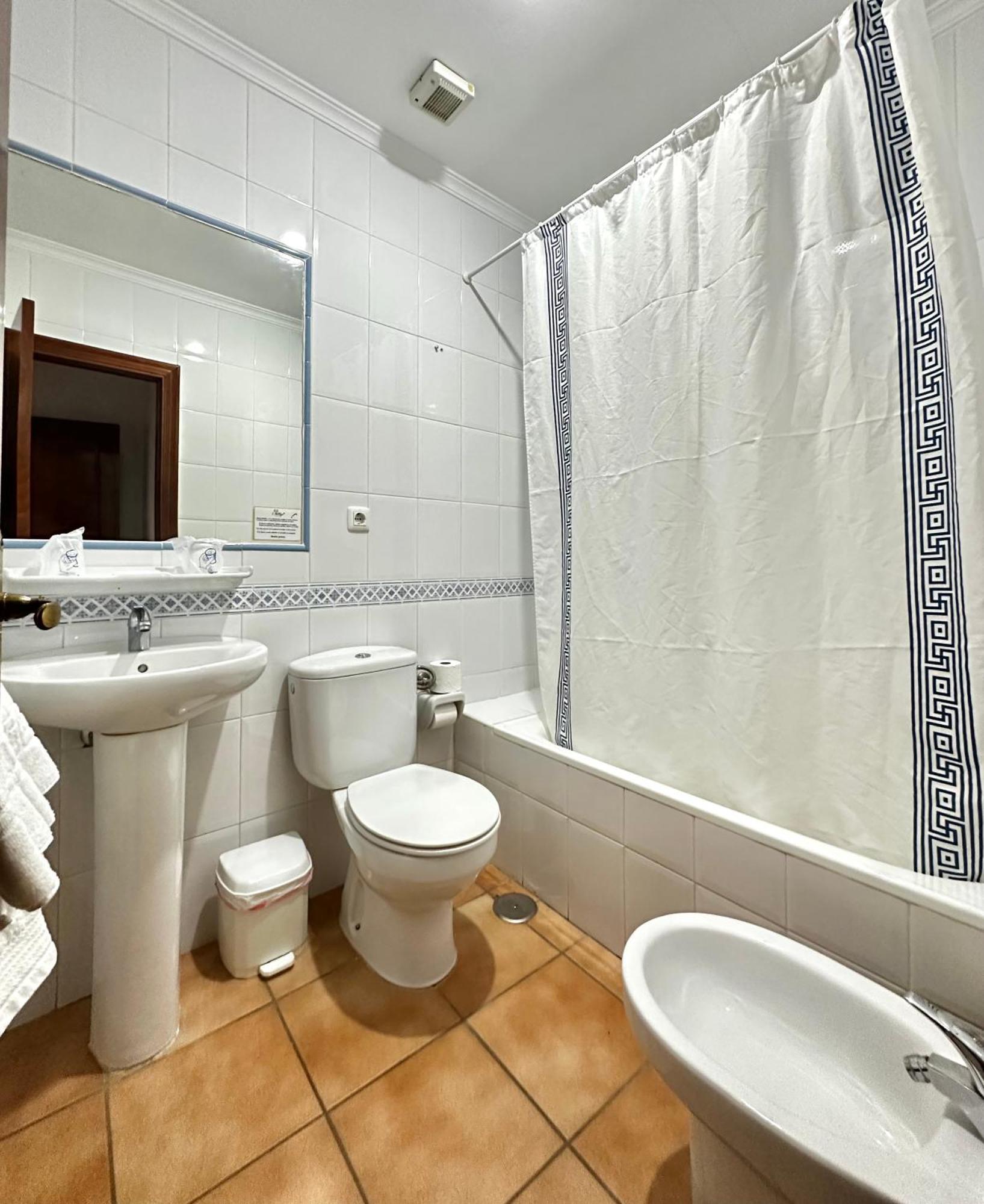 Hostal Mellizo Лебриха Екстериор снимка